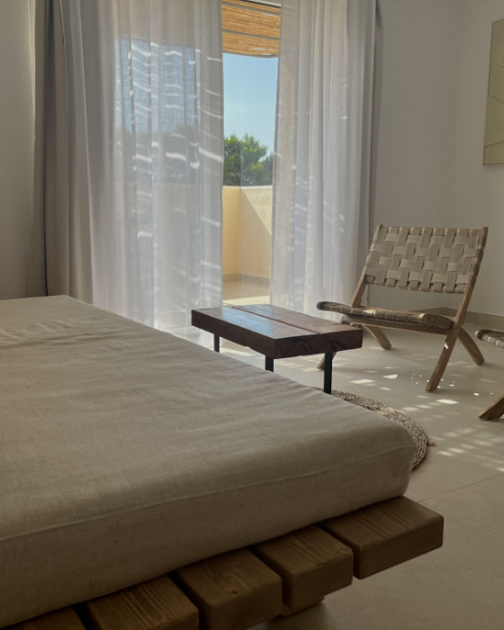 Living room with balcony in Cala Serena